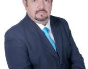 Alejandro Qjuesnel Martínez, quien se autodenomina "empresario", ha defraudado a varias personas. Fue candidato a diputado por el partido Nueva Alianza en Chalco, Estado de México.
