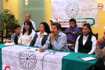 La Alianza Mexicana de Organizaciones Sociales denunció que la detención de Edward Espíndola es parte de una consigna del candidato al gobierno por el Estado de México, por no brindarle su apoyo.