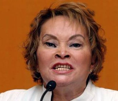 Elba Esther Gordillo le da la oportunidad a su hija Mónica Arriola Gordillo, para que se forje en la política... Elba Esther Gordillo "le da la oportunidad a su hija Mónica Arriola Gordillo, para que se forje en la política...