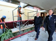 Genaro Vázquez Landeros, director del plantel, y el delegado Demetrio Sodi de la Tijera...