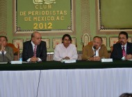De izquierda a derecha;Eduardo Huchin, Armando Prida, Perla Gómez, Rubén Lara y Arturo Rojo.
