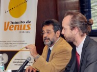José Franco López, director General de Divulgación de la Ciencia de la UNAM, y Jean Theves, agregado de ciencia y tecnología de la embajada de Francia en México.
