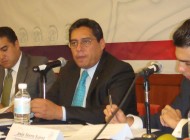 promoverá en la ALDF las reformas legales necesarias para que los funcionarios del Distrito Federal sean obligados a recibir capacitación en materia de derechos humanos, la cual deberá ser impartida por la CDHDF