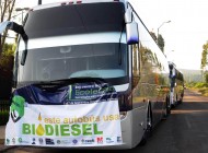 Varios camiones que llevaron asistentes al Primer Encuentro de Ecotecnias, utilizaron biodiésel obtenido a partir de aceite de cocina usado.